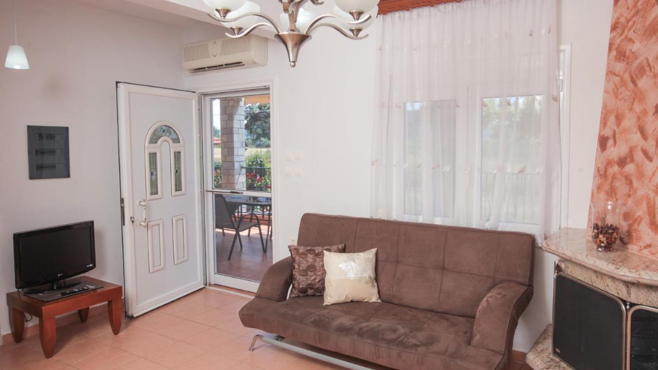 Marialena Villa Nea Plagia Bagian luar foto